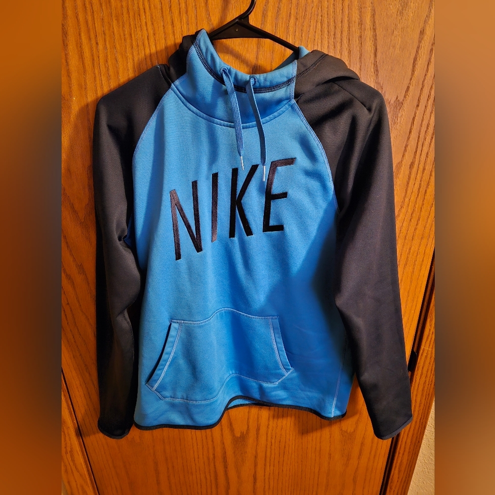 Nike sweatshirt
